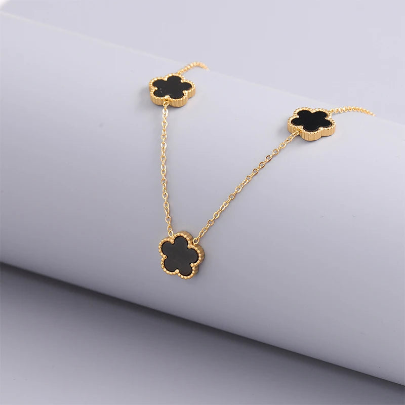 Conjunto Elegante Colares Anéis e Pulseiras Flor de Trevo